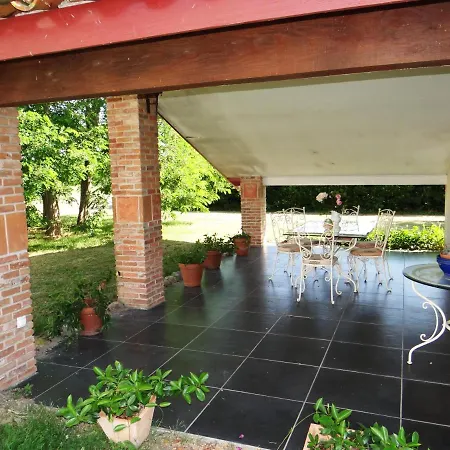 Дом отдыха Location 4 Personnes - La Petite Maison *