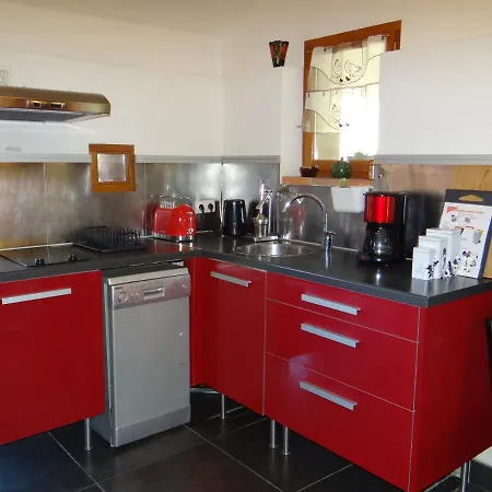 Location 4 Personnes - La Petite Maison