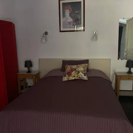 Location 4 Personnes - La Petite Maison