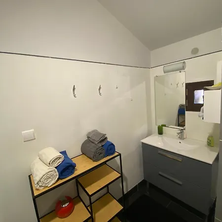 Дом отдыха Location 4 Personnes - La Petite Maison *