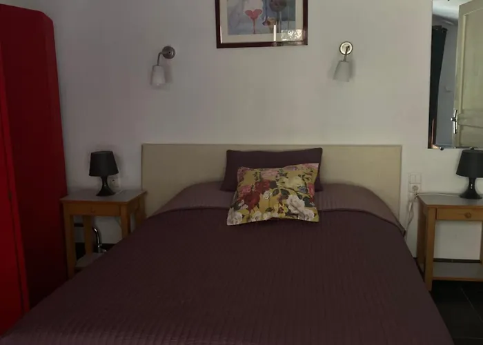 Location 4 Personnes - La Petite Maison